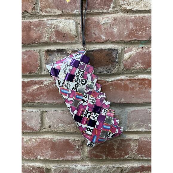 Ollin’ Arm Candy Recycled Handmade Good & Plenty Candy Wristlet Purse Clutch NWT - Picture 8 of 8